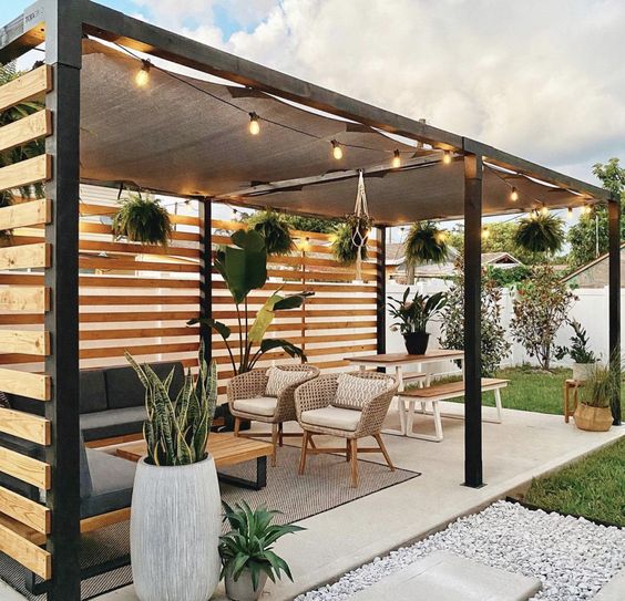back-porch-design-ideas-wooden-roof-pergola