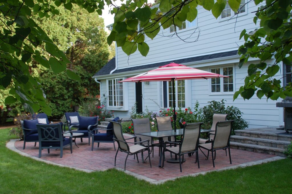 large-back-patio-design-ideas