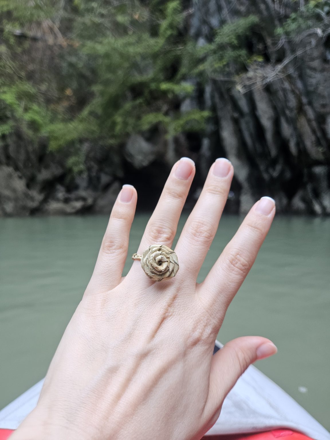 james-bond-canoe-tour-gifts