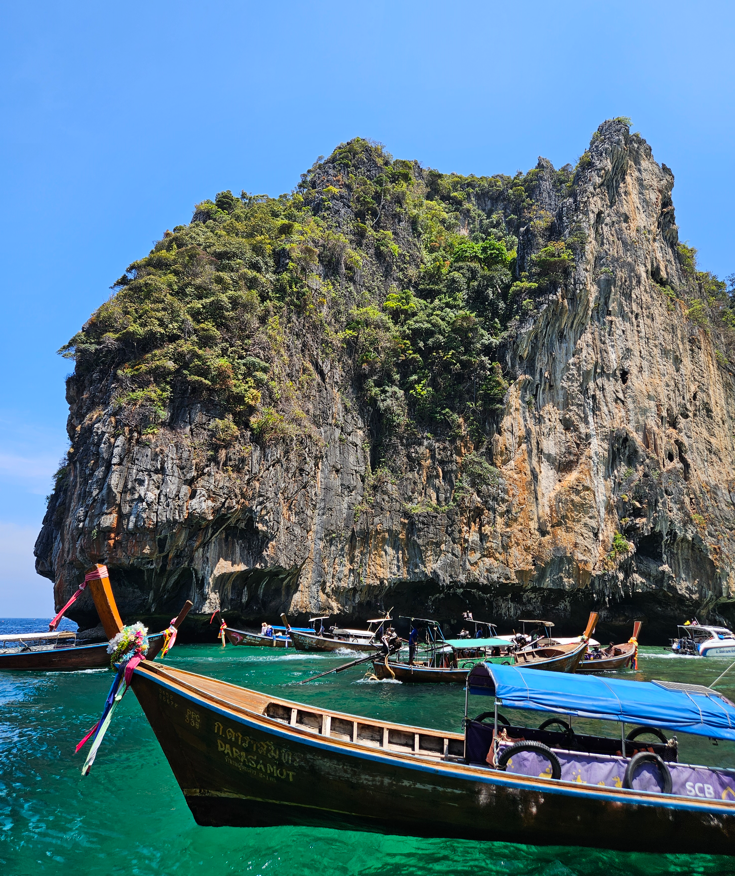 phi-phi-islands-caves